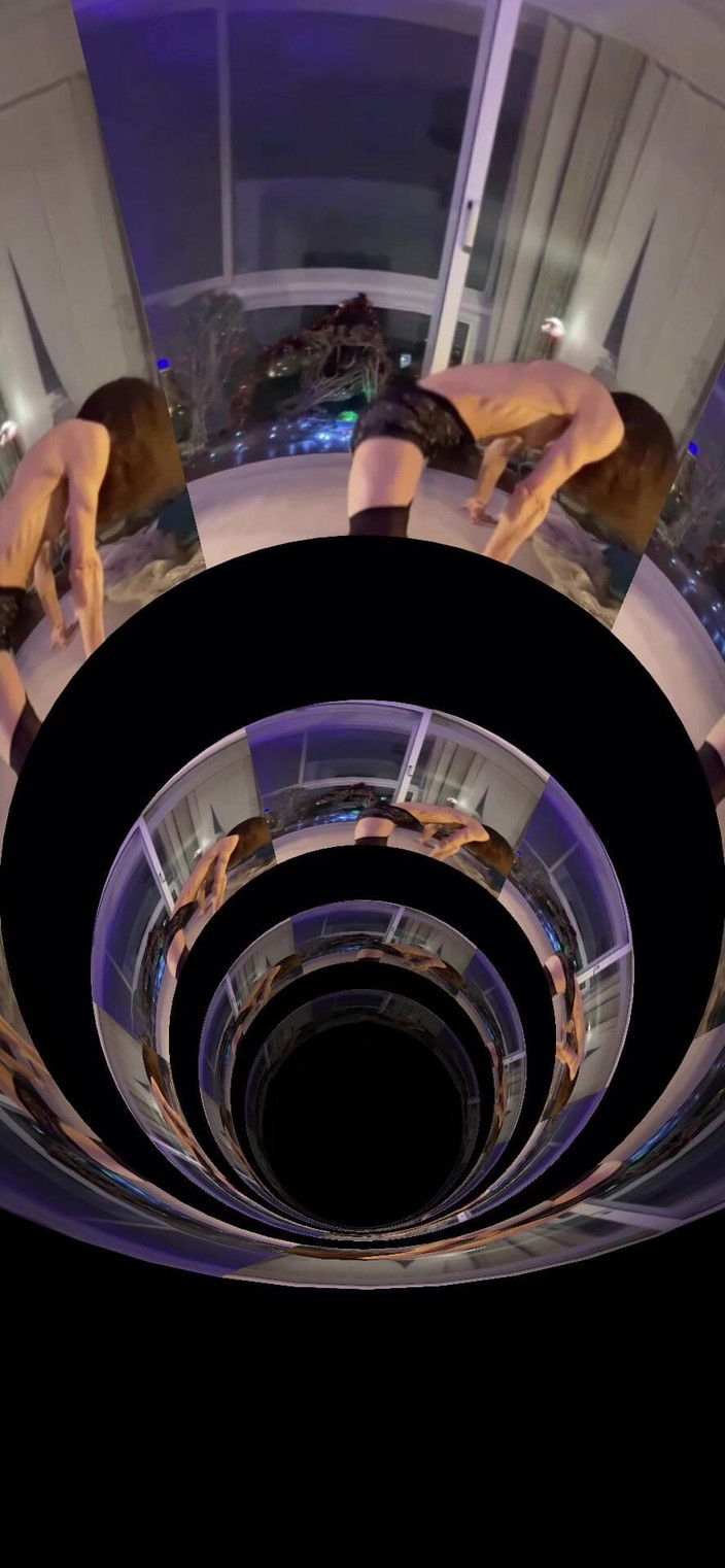 Chris hot studio: Chris