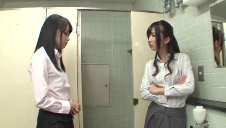 EroJapanese Selects: Aukg-158: Newscaster Catfight - englische Untertitel von Erojapanese