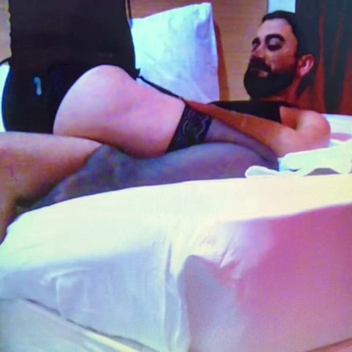 Mudur_bey35: Dacă soțul meu aude, ne va fute pe amândoi, partea 1