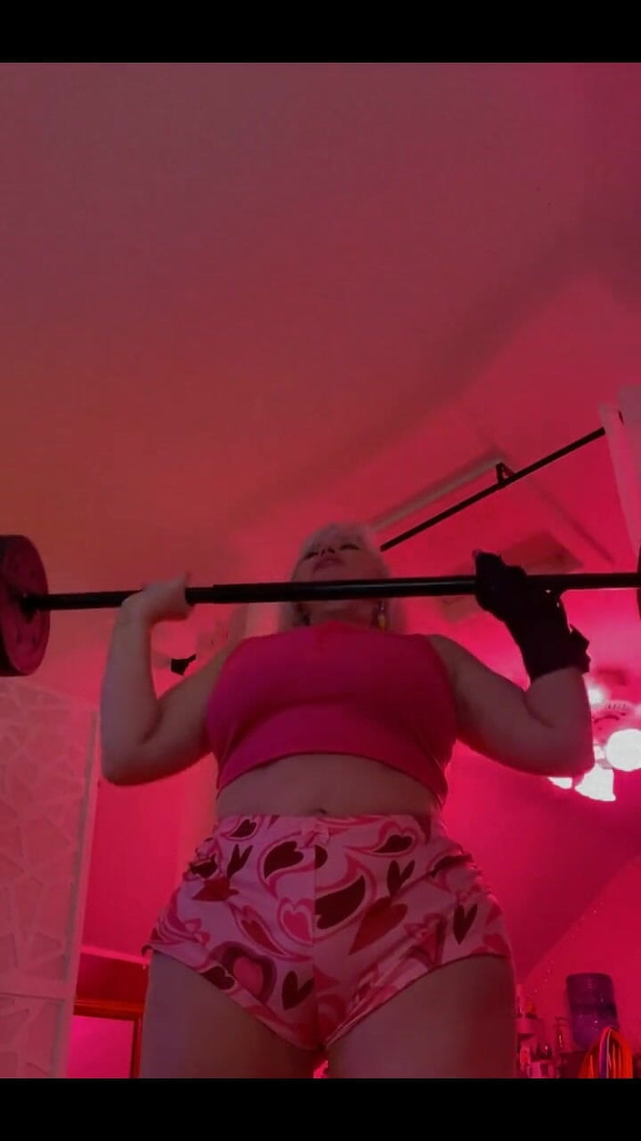 PaintedRose: Nâng để xây dựng cơ bắp tiếp tục di chuyển về...