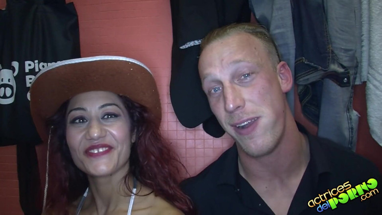 ADP Tube: Fucking among the people of the erotic salon of Barcelona