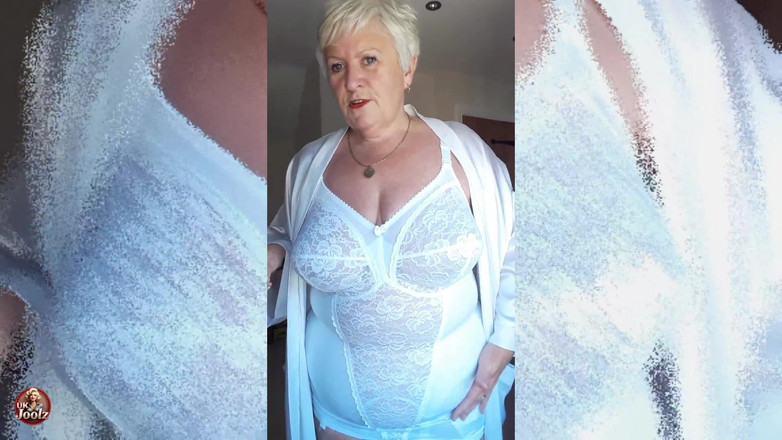 Uk Joolz: ¿quieres Que Te Conteste a Ti Vestida De Esta Manera?