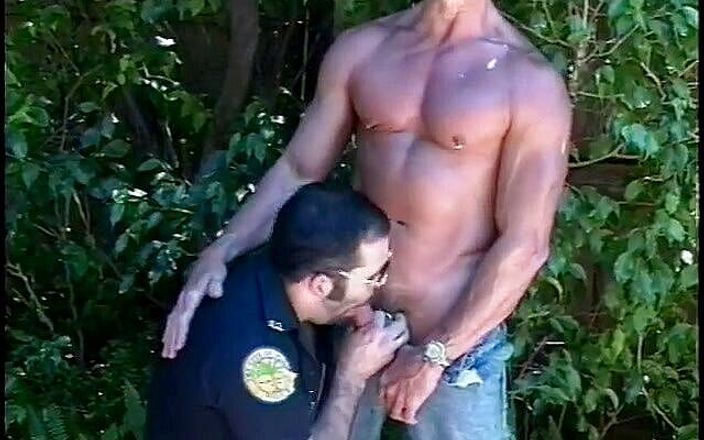 Gays Case: Erotic stud sucking sexy police dick before a fuck