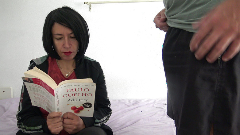 Stepmom Susan: 饥渴的继子在我读书的时候自慰他的大鸡巴