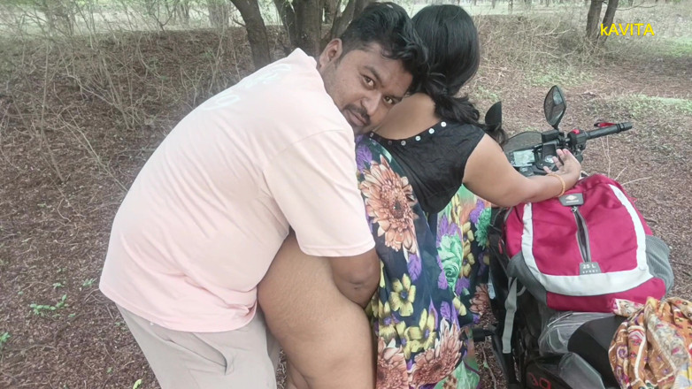 Kavita _zawazawi: Kavita Bhabhi Fuck in Jungle with Tatya in Doggy Style...