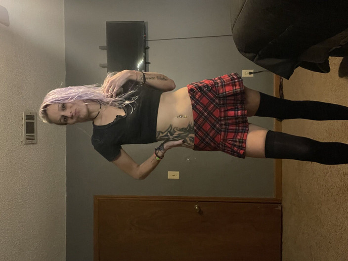 Kylie Ryann: हॉटवाइफ पैदा होने के लिए बॉयफ्रेंड से मिलती है, घर पर इंतजार कर रहे पति के लिए रिकॉर्ड करती है