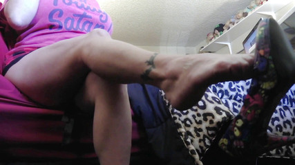 Abby Anna: 令人印象深刻的趾控制摇晃