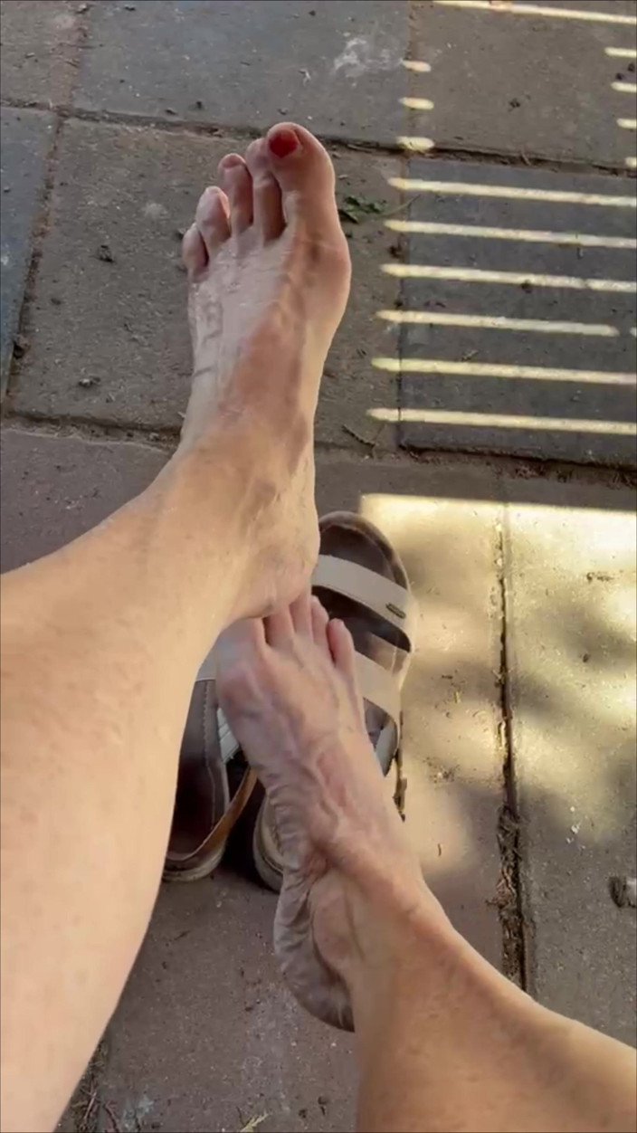 Goldschatz59: My Old Feet Have a Short Break