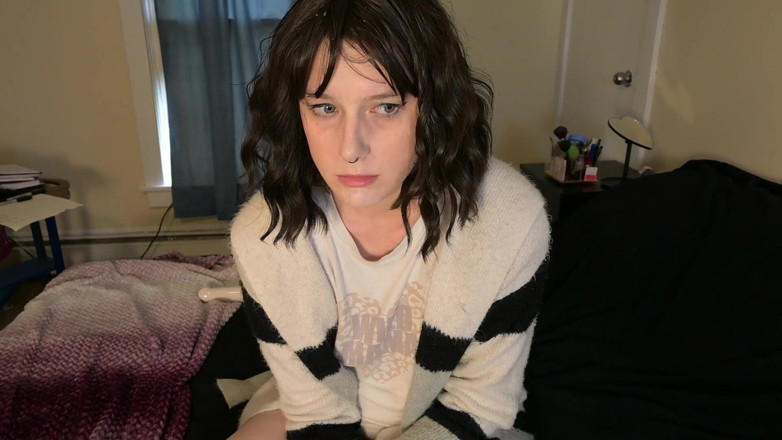 Missellie8: Naive Condom Education