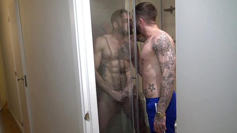 Gaybareback: Bairon infierno follando a pelo Rico Vega