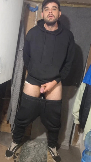 jerkofflover: Skater Ejakulasi Dalam Bangunan Terbengkalai