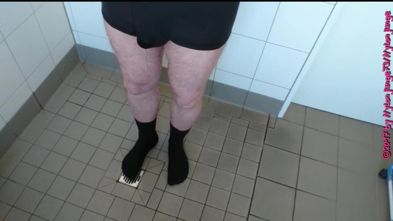 Carmen_Nylonjunge: ウェットパンツ