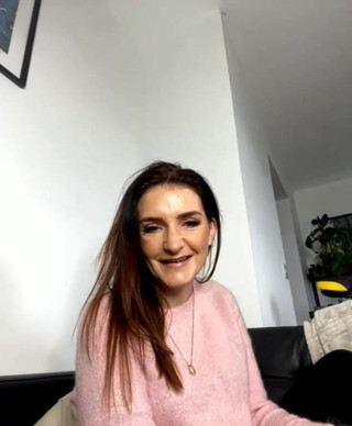 Adreena Winters: Pembukaan hadiah hari jadi