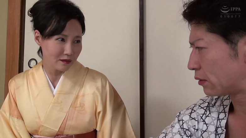 Raptor Inc: Premium Japonya: Kültürel kıyafetler giyen 12 güzel orta yaşlı seksi kadın,...