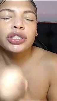 Het deepthroat vit kuk leksak