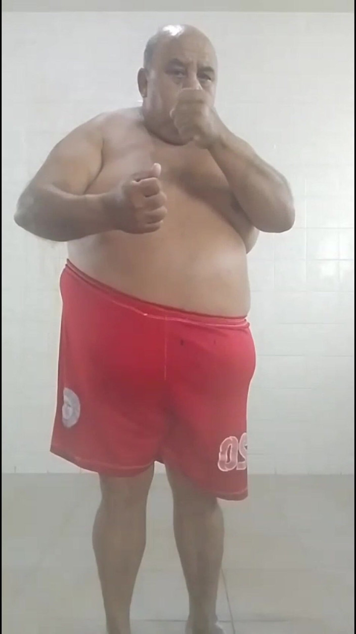 Punchbagplz: Бійка bubba - домінування в роздягальні, відео від першої особи