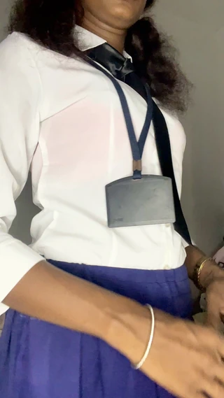 Desi girl riya: Indian Desi Virgin Girlfriend First Time Fuck