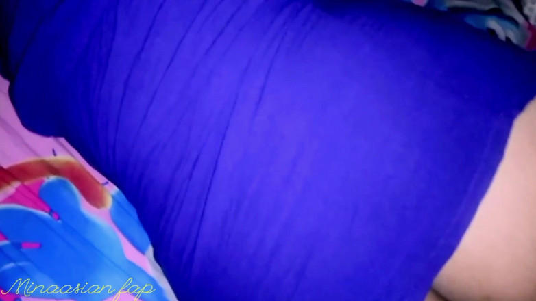 Wulan indah: Znovu podvádí s přítelem, líbí se mu můj zadek