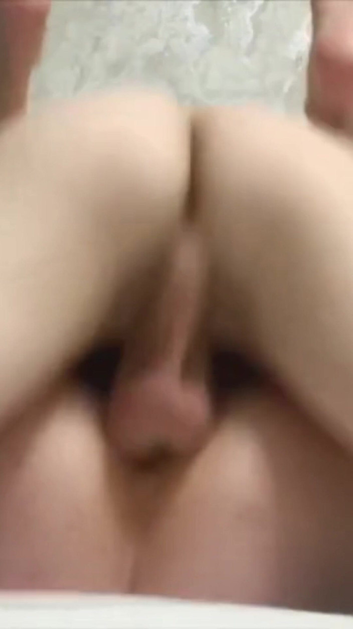 MaybeNatty: Skinny 18-year-old Virgin Fucks a Female Student