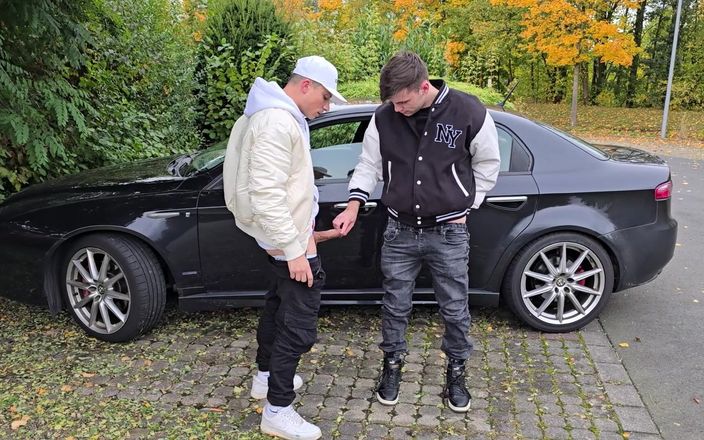 boyzxy212: Heiße junge schwule jungs haben sex ohne gummi auf einem...