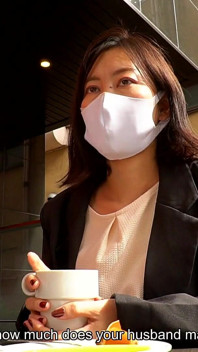 Manami Honjyo Takes a Part Time Job as a Mature Av Model