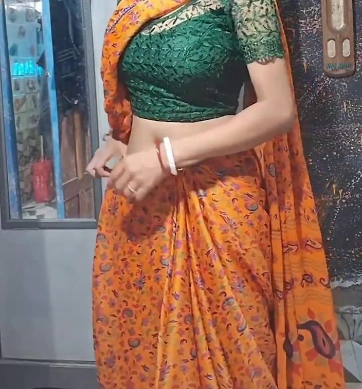 Neha Gupta: Tight Pussy Desi Bhabhi in Saree Fucked Hard by Devar...