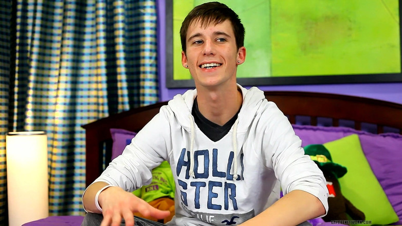 Lollipop Twinks: एड्रियन के साथ "काट" साक्षात्कार