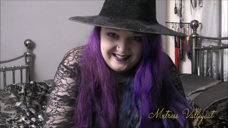 Mxtress Valleycat: Witches feet makes you cum in pants
