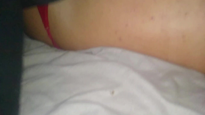 Bananacaseros: Spiarla sotto le coperte Video completo su Faphouse