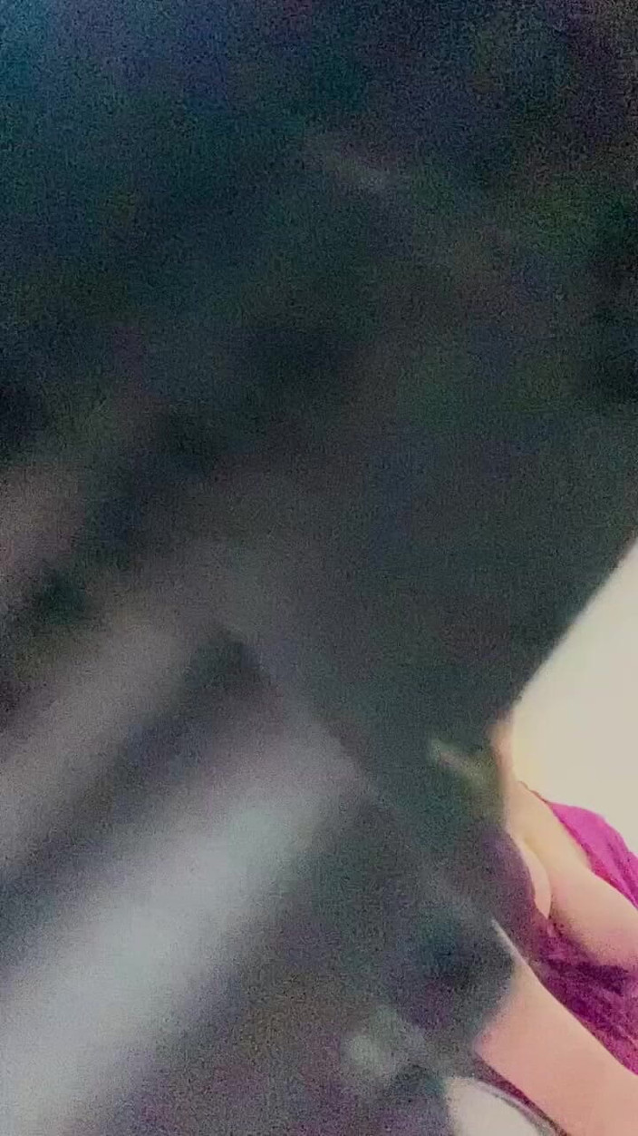 VikkiGeorgia: Vakuming dengan Highheels