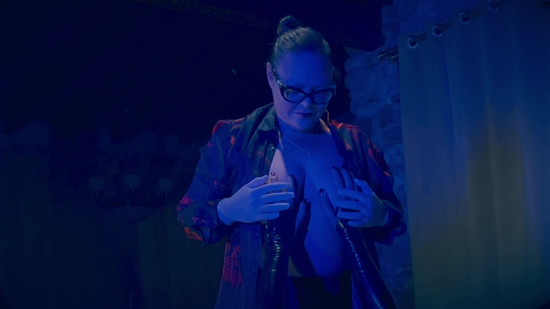 Twisted Nymphs: Verdrehte nymphen april dolly teil 5