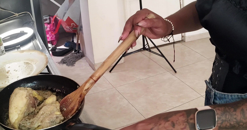 PABLO N3GROBAR: 파블로와 릴 라티나와 함께 요리