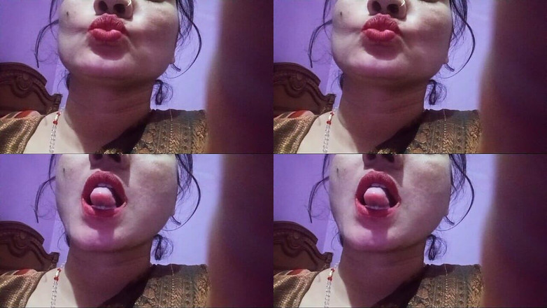 Sexy gunjan: Enorma mjölkande indiska bhabhi bröst pressar och släpper mjölk