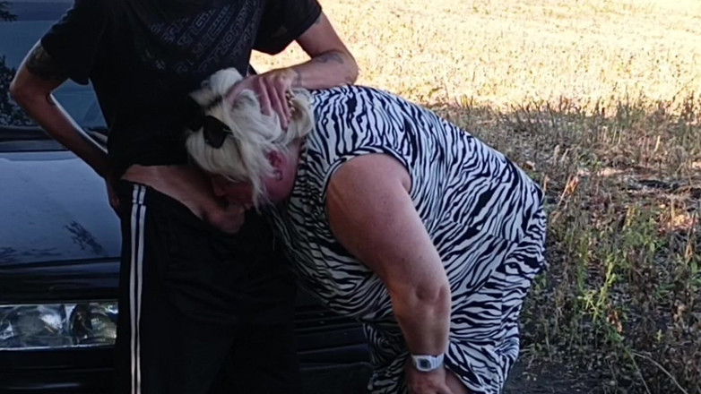 Zona901: Kencing di alam semula jadi mengongkek jiran di dalam mulutnya...