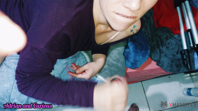 Adrian And Curious: Meraklı tanrıça sarışın orta yaşlı seksi kadın spor ayakkabı