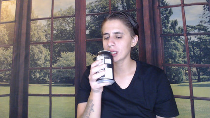 Abby Anna: Rutti di rigurgito