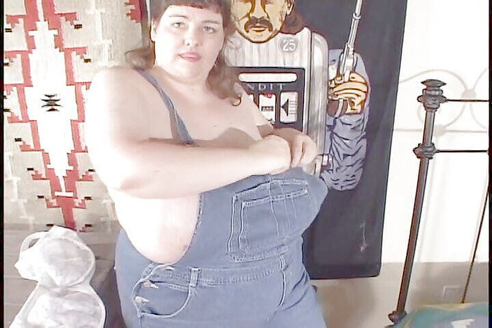 Perv Milfs n Teens: Stora tuttar knullar hård kuk tills han kommer på hennes...