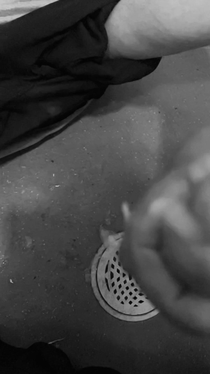 janipeso: Handjob in Slowmotion Blowout