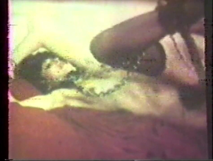 Vintage megastore: Küçük memeli esmer orta yaşlı seksi kadın köle sert sikiliyor