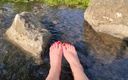 NadjaNeah: Pieds dans l’eau