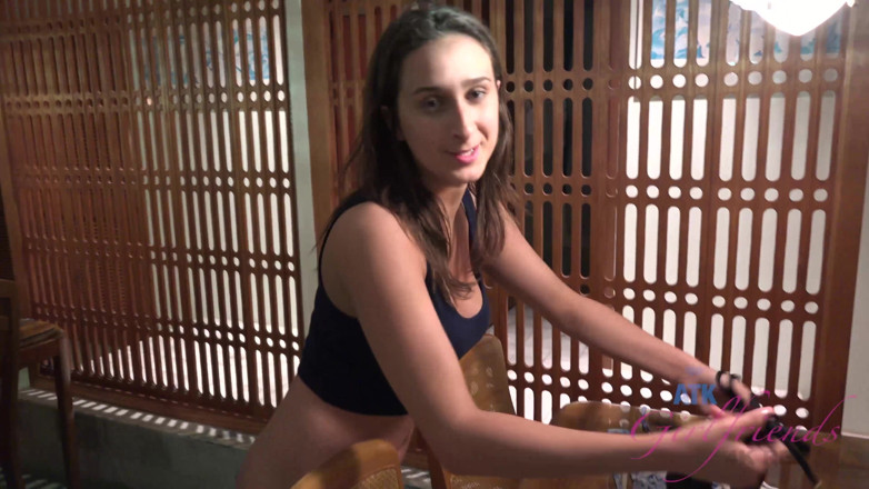 ATK Fans (Girlfriends): Virtual vacation Hawaii with Ashley Adams 1/6
