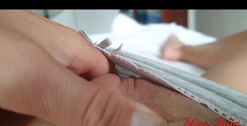 MissAnja_FH: Pagi yang bagus untuk pepek kecil saya oh... kaki lembut...