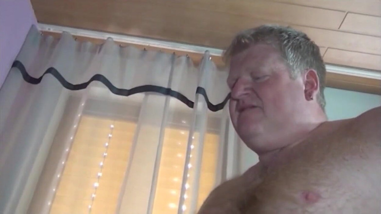Muschi movie official: XXL ošklivý tlustý pár lízá kundičku a šuká sperma na kozy