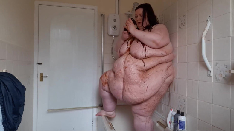 SSBBWLadyBrads: Ssbbw body covered in chocolate sauce in shower