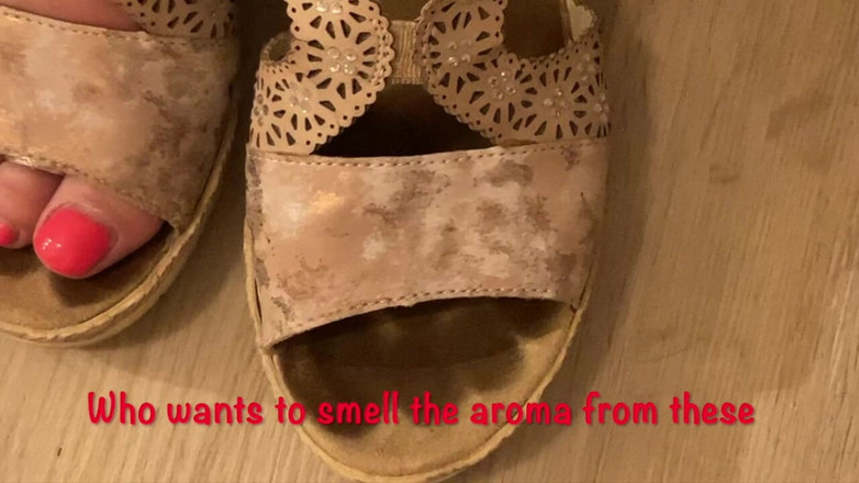 Mr MF: Sra. Pés Maduros em Sapatos Lbd e Muito Fedorentos