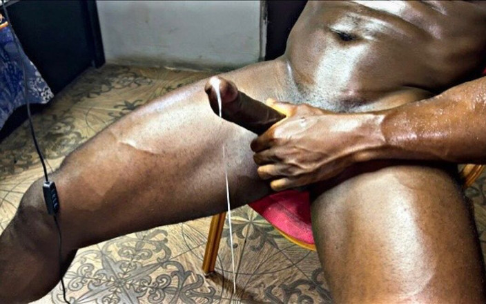 LemmePhaukYou: Du borde ligga under knäna så att jag kunde hälla...