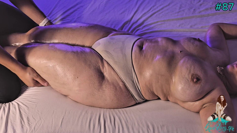 Squirting Sp: Crown Addicted to Massage, Wants to Squirt All the Time