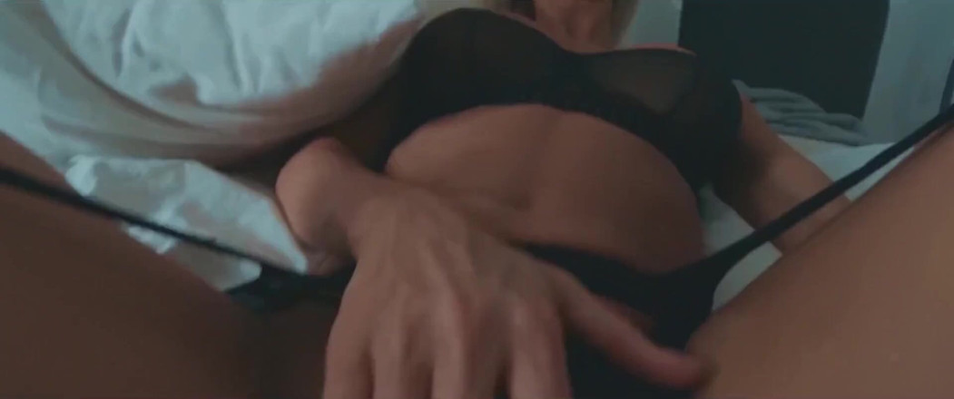 MiDjuShow: Music seduction and anal sex!