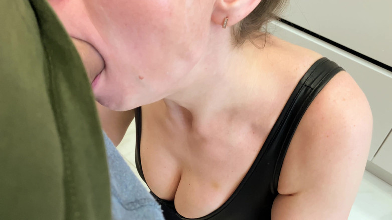 ArinaMills: Stiefsohn fickte brazenly stiefmutter, während papa nicht zu hause war -...