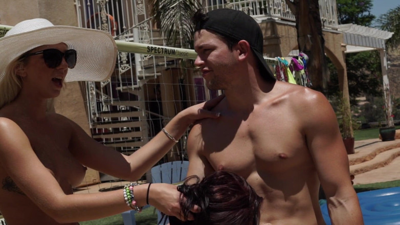 Adam & Eve: Multiple hot babes blowing 3 guys outdoors